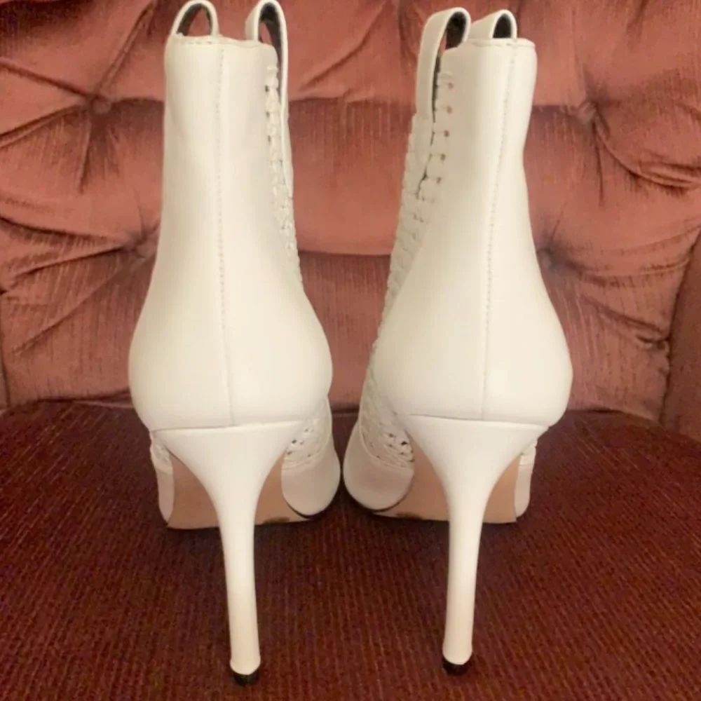 Jessica Simpson White Leather Ankle Boot 7 - Picture 9 of 10